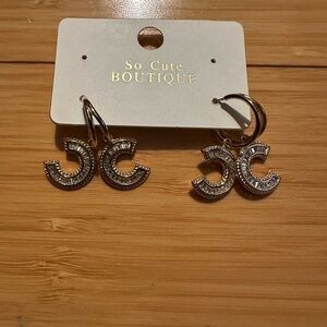 3 for $20 🎉🎊🎉Gold Earrings